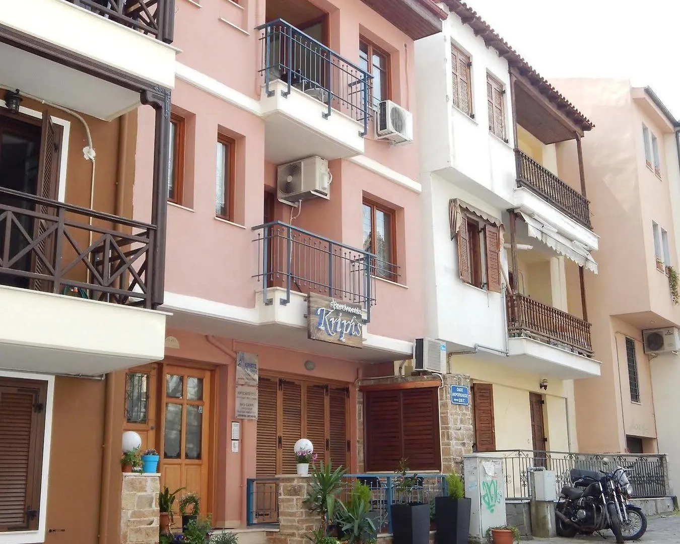 Contatos de Kripis Studio Thessaloniki